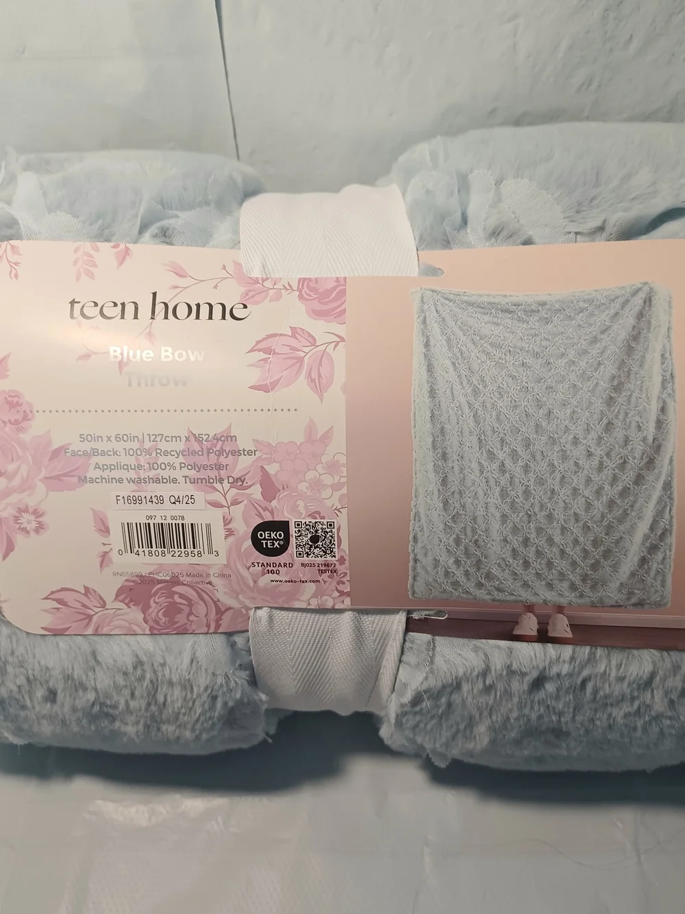 NEW: Teen Home Blue Bow Throw 50in X 60in, Dorm Room